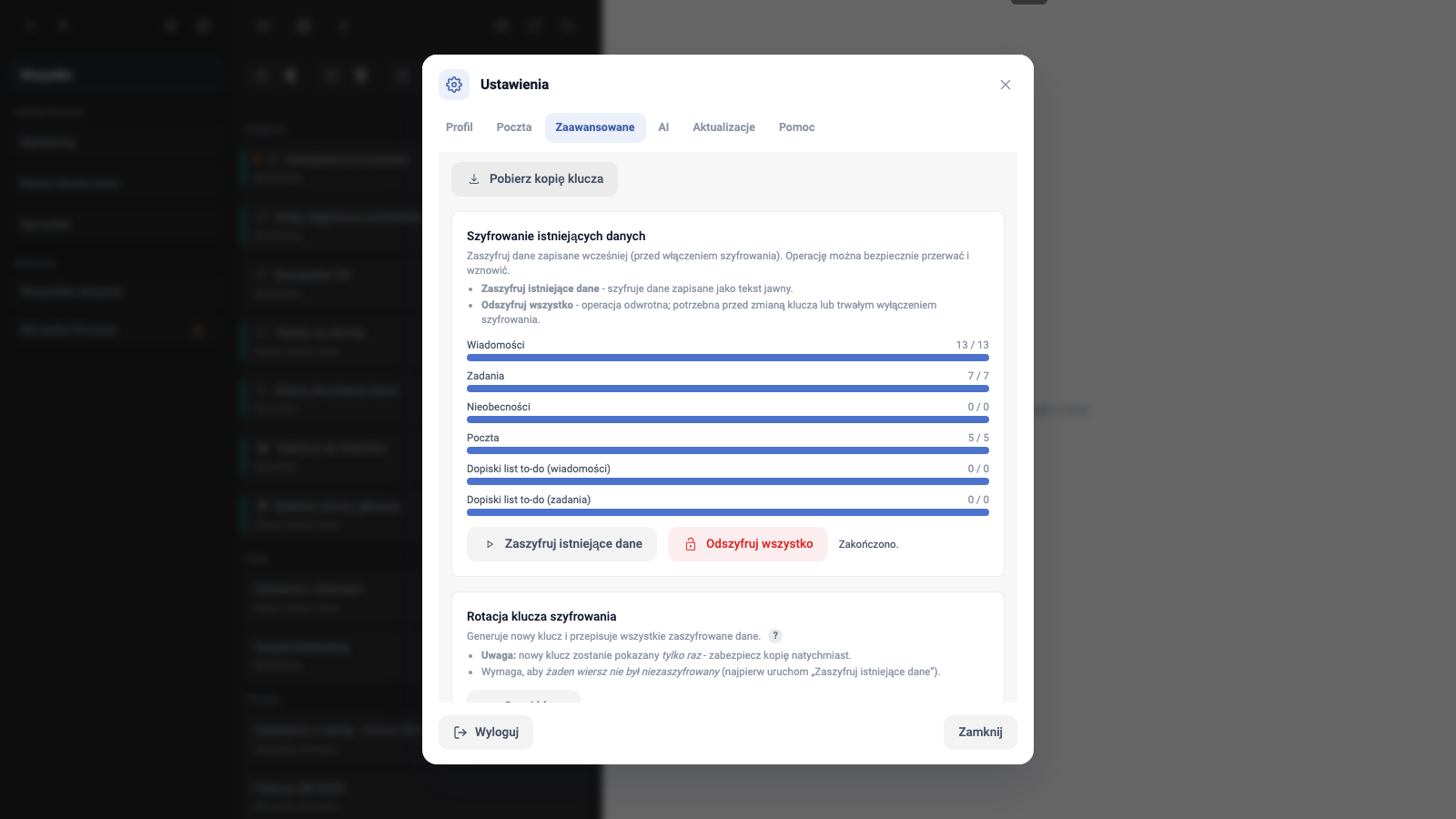 Task Manager: Fortschritt der Verschlüsselung bestehender Daten in den Einstellungen, mit Schaltflächen für Verschlüsseln, Entschlüsseln und Schlüsselrotation.